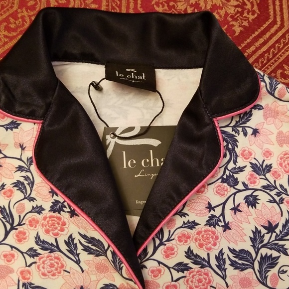 🆕️Le Chat  top - Picture 2 of 7